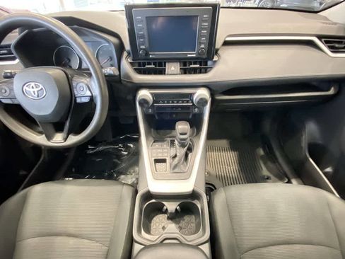 Certified 2021 Toyota RAV4 LE image 23