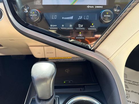 Used 2020 Toyota Camry XLE w/ Navigation Package AWD/4WD image 20