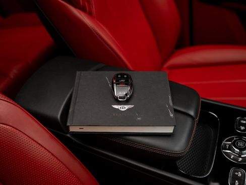 Used 2022 Bentley Bentayga Speed AWD/4WD image 81