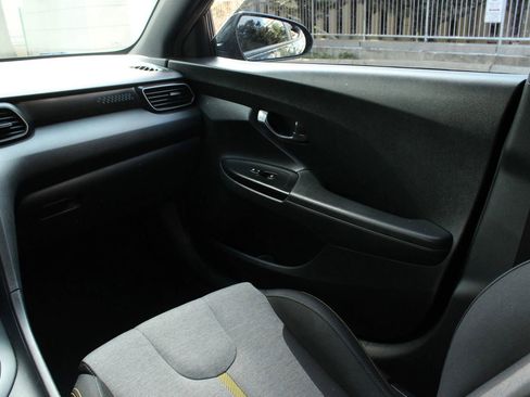 Used 2019 Hyundai Veloster Turbo R-Spec image 23