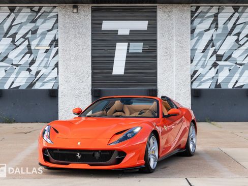 Used 2023 Ferrari 812 GTS Base image 5