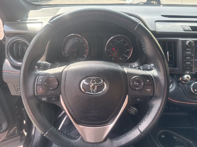 Used 2018 Toyota RAV4 SE w/ Power Extra Value Package AWD/4WD image 12