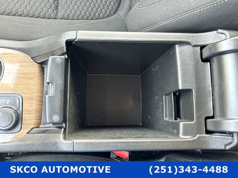 Used 2019 GMC Acadia SLE w/ Driver Alert Package I image 18