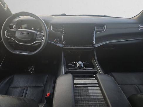 Used 2022 Jeep Wagoneer Series II w/ Premium Group I image 11