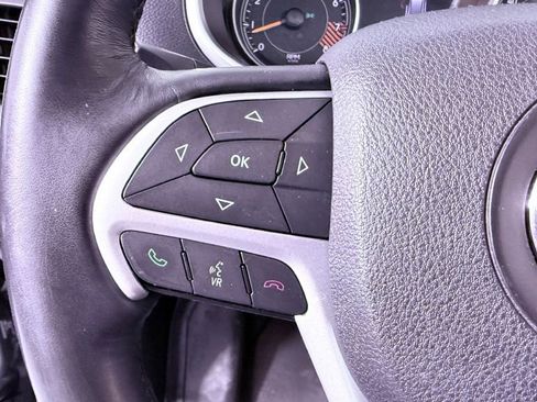 Used 2015 Jeep Cherokee Trailhawk w/ Comfort/Convenience Group image 12