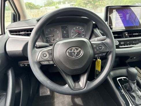 Certified 2025 Toyota Corolla LE FWD image 11