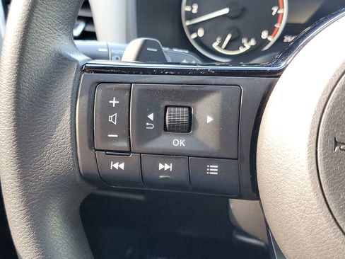 Certified 2021 Nissan Rogue SV FWD image 19