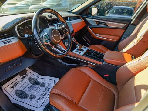 Used 2023 Jaguar F-PACE R-Dynamic S image 19