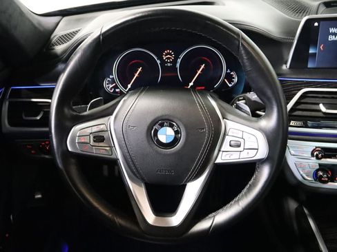 Used 2019 BMW 750i RWD image 62