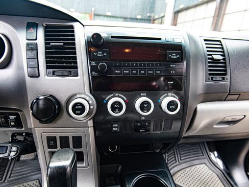 Used 2012 Toyota Sequoia SR5 image 40