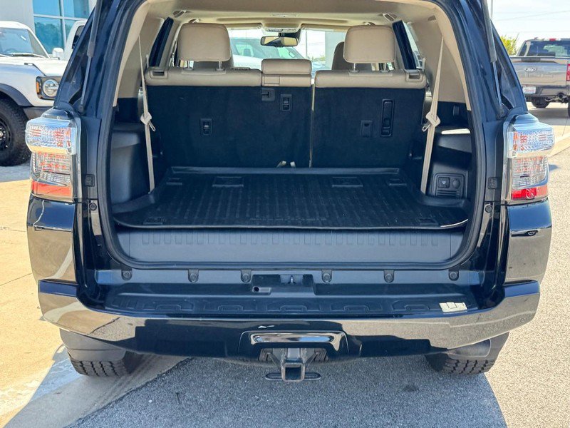 Used 2021 Toyota 4Runner SR5 Premium w/ Moonroof Package AWD/4WD image 5
