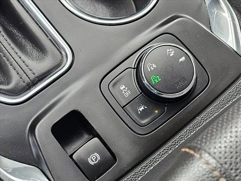 Used 2019 Chevrolet Traverse Premier w/ LPO, Blackout Package image 30