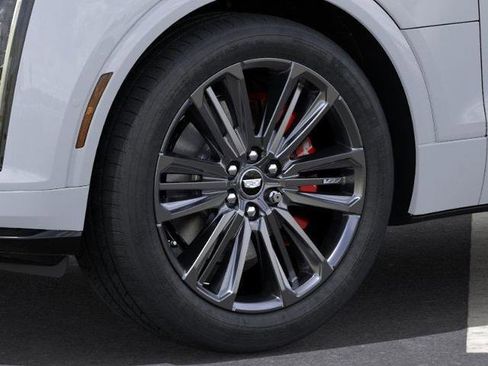 New 2026 Cadillac Lyriq V w/ LPO, Floor Liner Package image 9