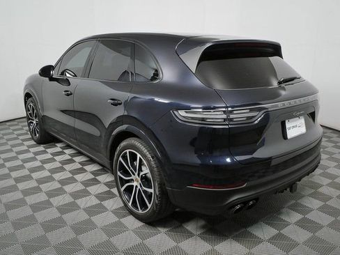 Certified 2023 Porsche Cayenne Platinum Edition image 3