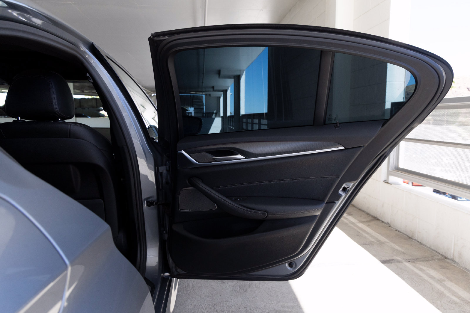 Used 2023 BMW 540i w/ M Sport Package RWD image 21
