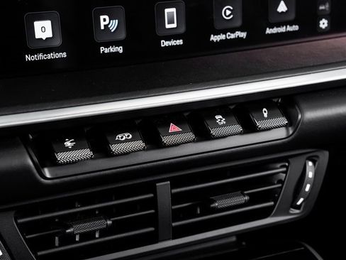 Used 2025 Porsche 911 Carrera 4 GTS image 21