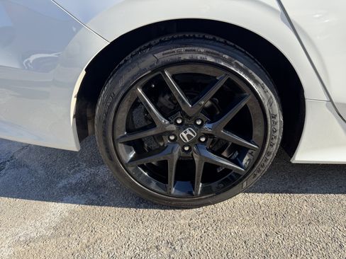 Used 2023 Honda Civic Sport image 9