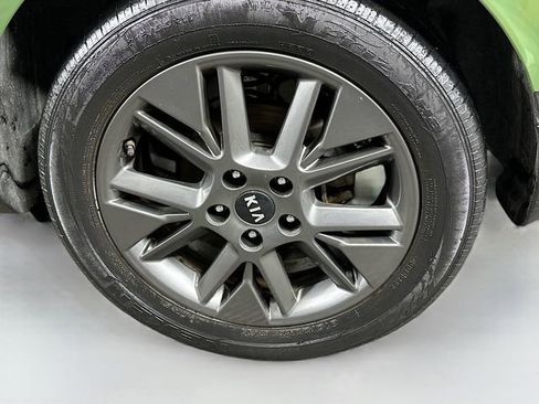 Used 2021 Kia Soul EX image 32