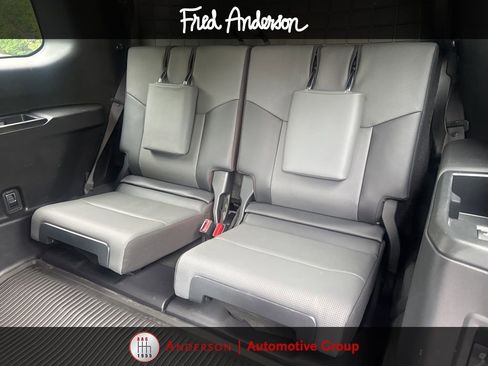 Used 2025 Lexus GX 550 w/ Accessory Package (2T) AWD/4WD image 14