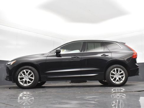 Used 2021 Volvo XC60 T5 Momentum image 21