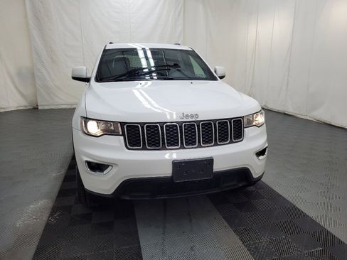 Used 2019 Jeep Grand Cherokee Laredo w/ Security & Convenience Group AWD/4WD image 14