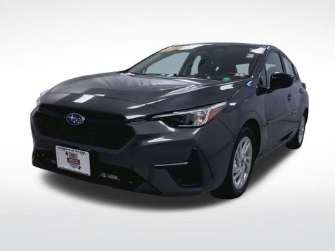 Certified 2025 Subaru Impreza 2.0i image 4