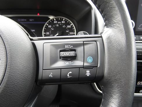 Used 2023 Nissan Rogue SL AWD/4WD image 23