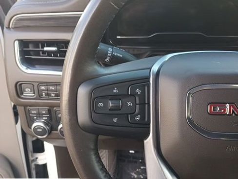 Used 2022 GMC Yukon XL SLT w/ SLT Luxury Package AWD/4WD image 51