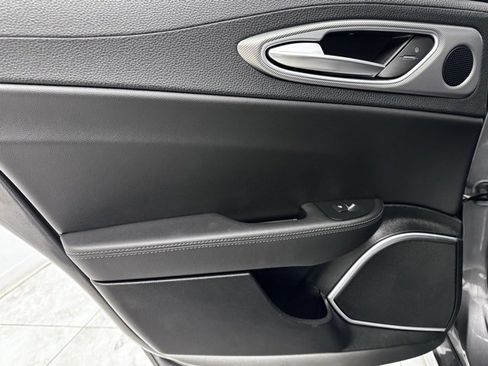 Used 2023 Alfa Romeo Giulia Veloce image 31