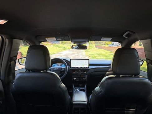 Used 2023 Ford Escape ST-Line Elite image 30