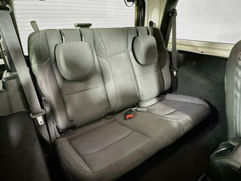 Used 2023 Jeep Wrangler Sport AWD/4WD image 24