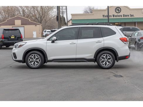Used 2019 Subaru Forester Premium image 6