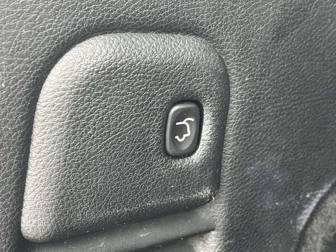 Used 2017 Jeep Grand Cherokee Limited w/ Luxury Group II AWD/4WD image 22