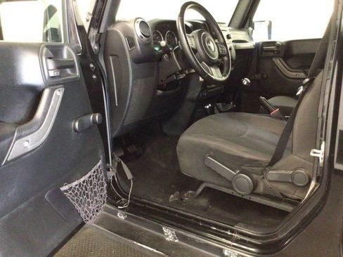 Used 2016 Jeep Wrangler Unlimited Sport AWD/4WD image 16