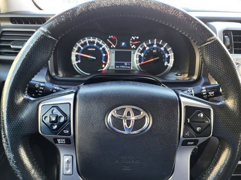Used 2016 Toyota 4Runner SR5 image 19