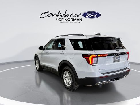 New 2026 Ford Explorer Active w/ Active Comfort Package RWD image 6