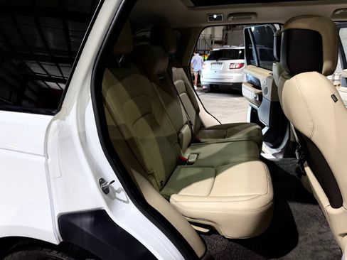 Used 2020 Land Rover Range Rover AWD/4WD image 23
