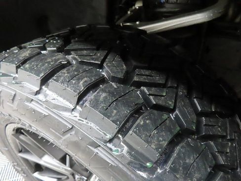 Used 2025 Chevrolet Silverado 1500 RST w/ Z71 Off-Road Package image 8