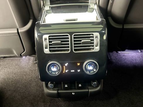 Used 2019 Land Rover Range Rover Long Wheelbase Supercharged AWD/4WD image 24
