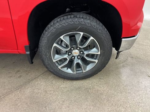 New 2026 Chevrolet Silverado 1500 LT w/ Z71 Off-Road Package image 13