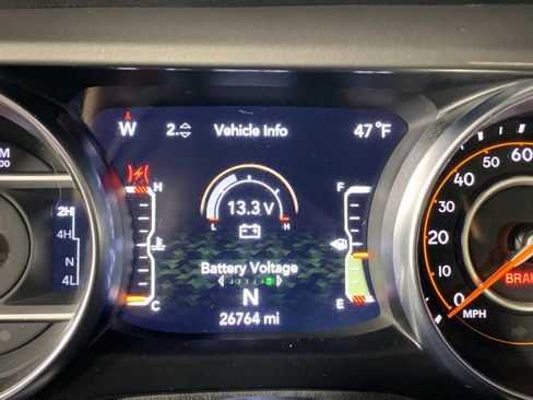 Used 2022 Jeep Wrangler Unlimited Sport image 23