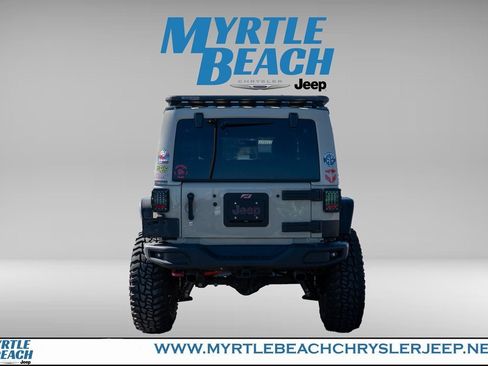 Used 2017 Jeep Wrangler Unlimited Rubicon image 5
