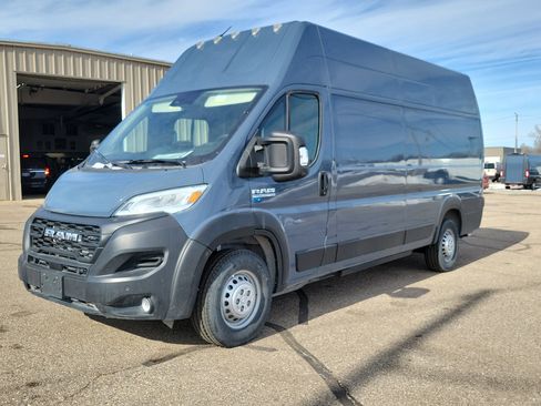 Used 2024 RAM ProMaster 3500 image 2