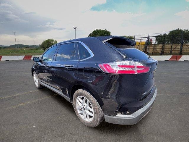Used 2024 Ford Edge SEL AWD/4WD image 3