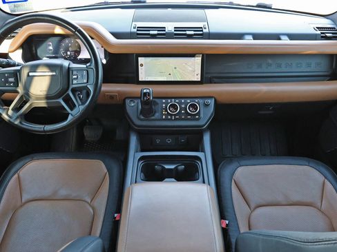 Used 2023 Land Rover Defender 110 X-Dynamic SE image 5