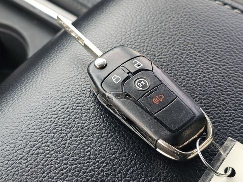 Certified 2019 Ford F250 Lariat w/ Lariat Value Package image 34