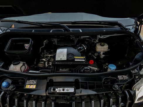 Used 2023 Mercedes-Benz Sprinter 3500 image 93