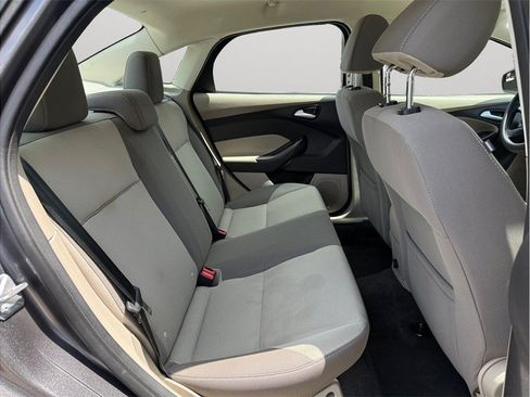 Used 2014 Ford Focus SE FWD image 31
