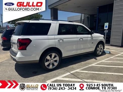 Used 2024 Ford Expedition King Ranch RWD image 3