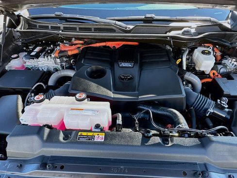 Used 2024 Toyota Tundra Limited image 40